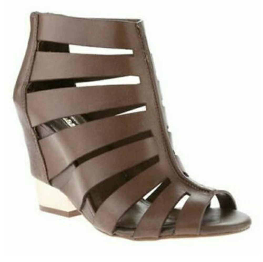 BCBG Generation Charlie Gladiator Wedge